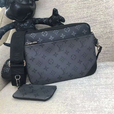 louis vuitton pouch male